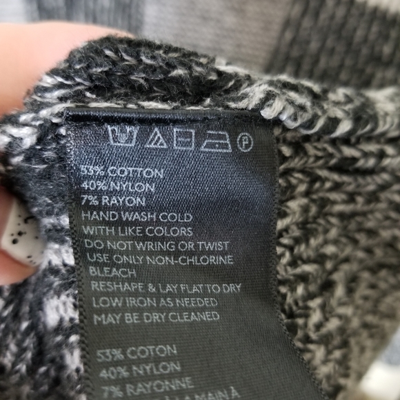 BDG gray buffalo plaid elbow patch long sleeve sweater tunic - Picture 11 of 11